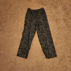Coldwater Creek women size 8 waist Length is 27 black floral retro pants